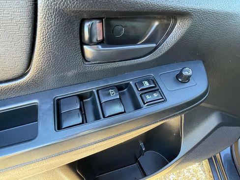 Used 2012 Subaru Impreza 2.0i image 17