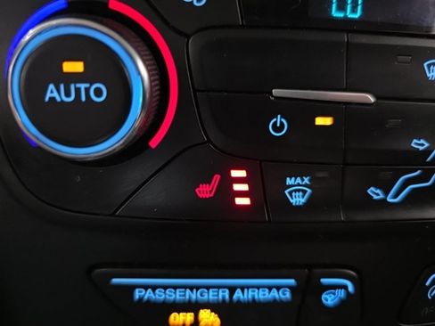 Used 2017 Ford Escape Titanium w/ Equipment Group 301A AWD/4WD image 22