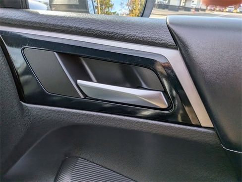 Used 2022 Mitsubishi Outlander SE image 33