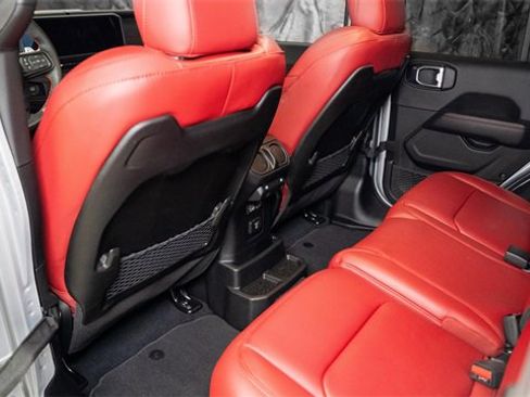 Used 2024 Jeep Wrangler Rubicon 392 image 13