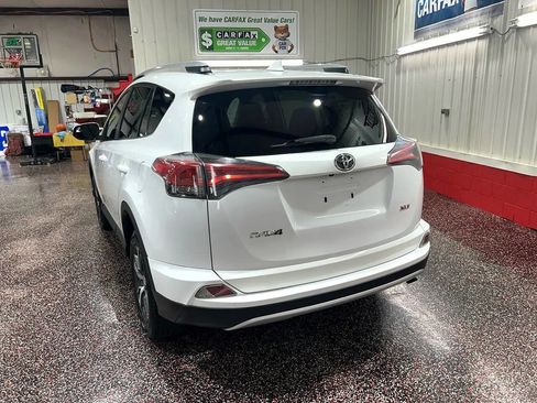 Used 2016 Toyota RAV4 XLE image 3