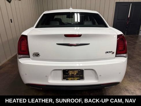 Used 2022 Chrysler 300 S RWD image 9