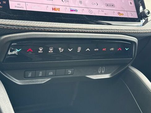 New 2026 Jeep Cherokee Limited AWD/4WD image 18