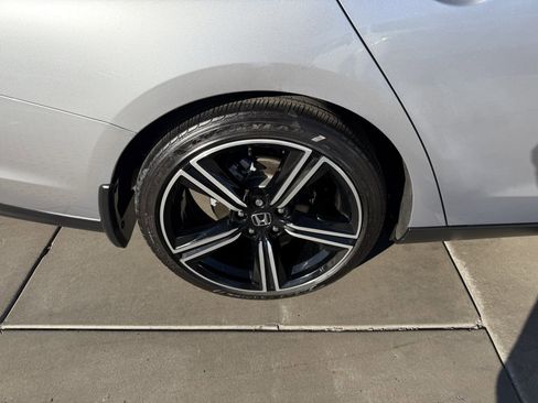 Used 2024 Honda Accord Sport image 15