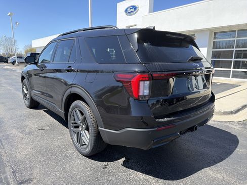 New 2026 Ford Explorer ST-Line AWD/4WD image 12