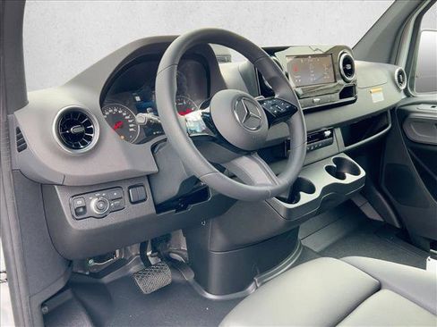 New 2026 Mercedes-Benz Sprinter 2500 image 3