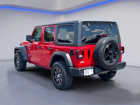 Used 2019 Jeep Wrangler Unlimited Sport S AWD/4WD image 3