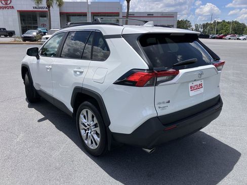 Used 2024 Toyota RAV4 XLE Premium FWD image 3