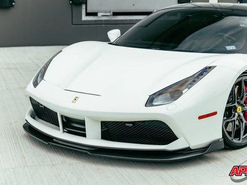 Used 2018 Ferrari 488 GTB RWD image 23