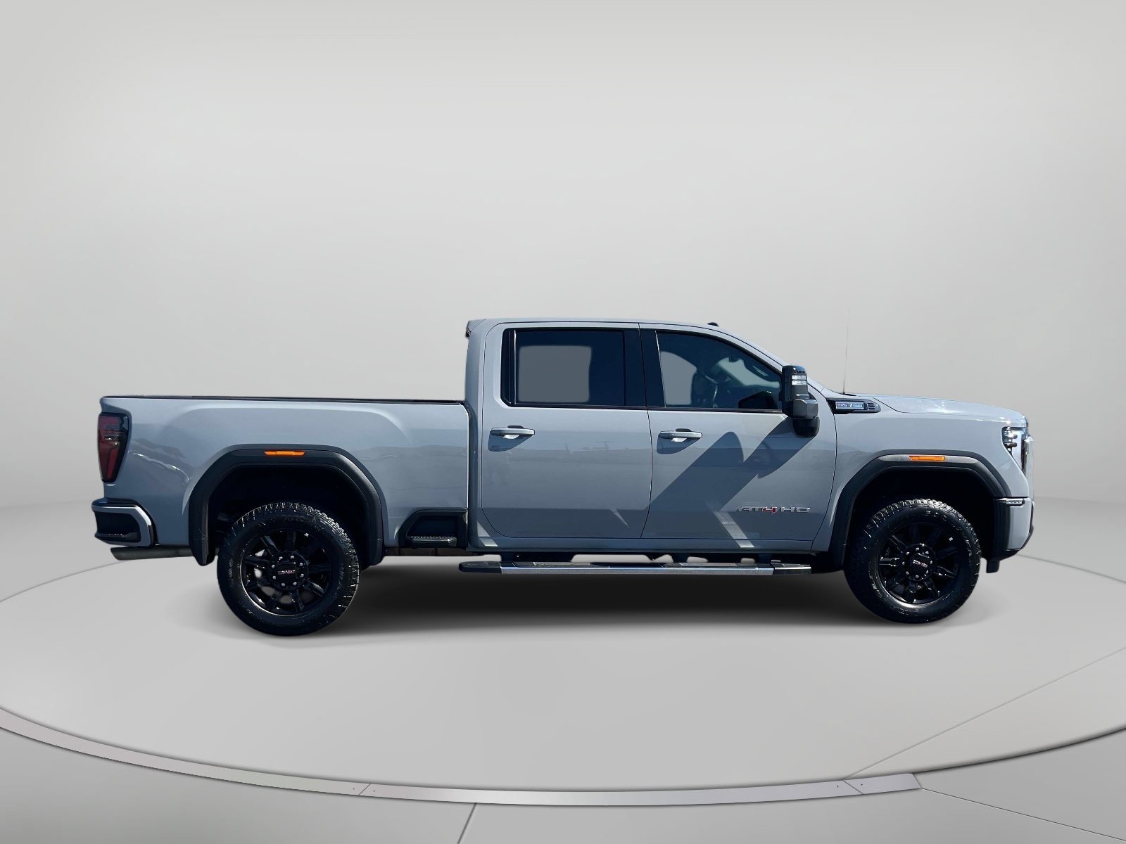 Used 2024 GMC Sierra 2500 AT4 w/ AT4 Preferred Package AWD/4WD image 2