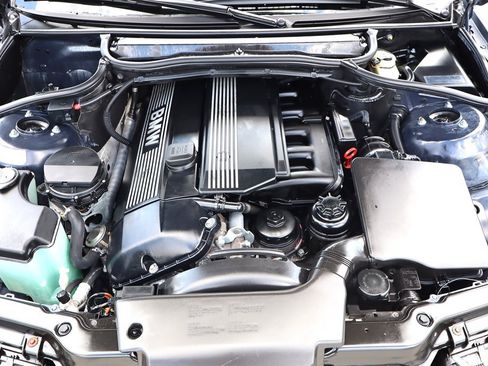 Used 2002 BMW 325i Sedan RWD image 32