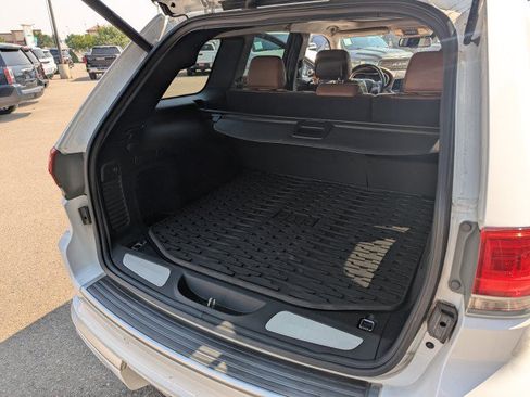 Used 2016 Jeep Grand Cherokee Summit w/ Platinum Series Group AWD/4WD image 33