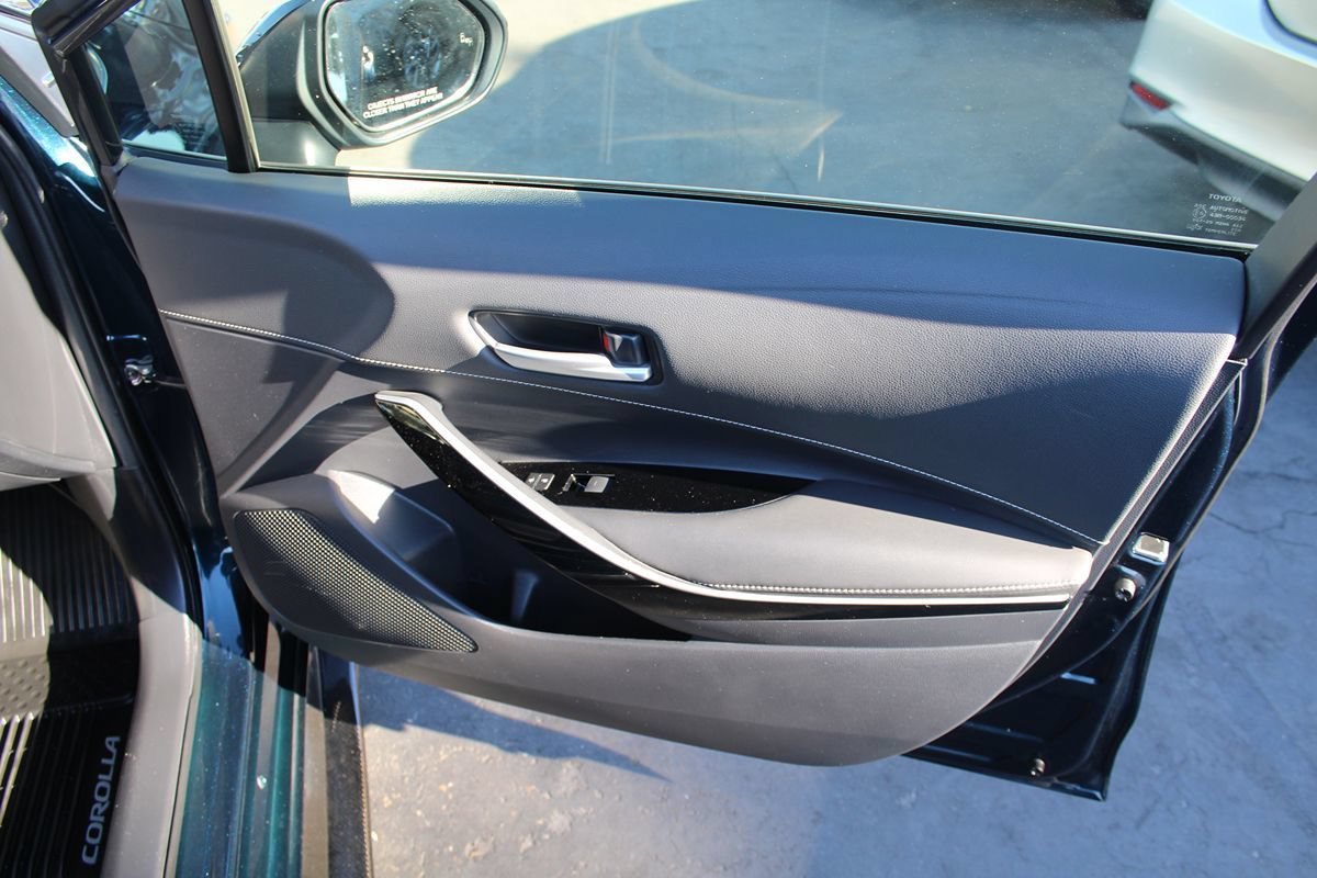 Used 2019 Toyota Corolla XSE FWD image 33