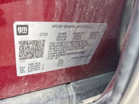Used 2023 GMC Yukon SLT w/ SLT Premium Package AWD/4WD image 11
