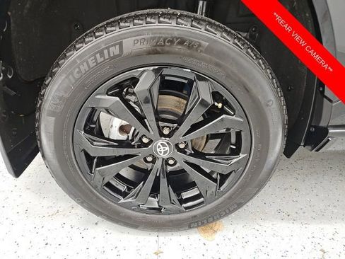 Used 2024 Toyota RAV4 SE image 8