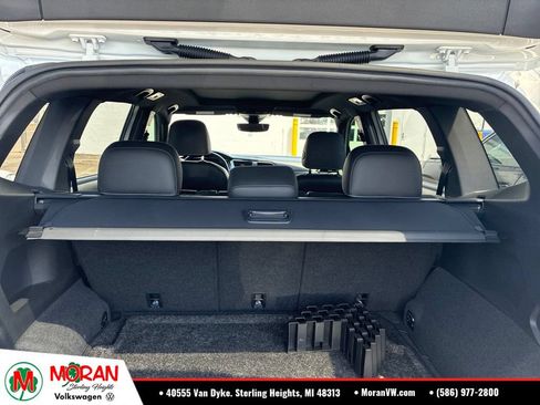 Used 2022 Volkswagen Tiguan SEL R-Line AWD/4WD image 7