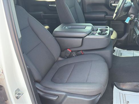 Used 2022 Chevrolet Silverado 1500 Custom AWD/4WD image 17