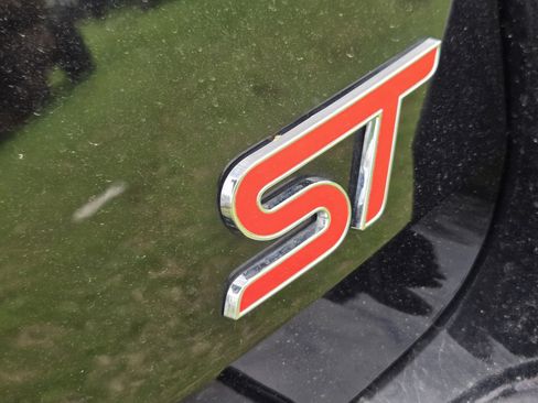 Used 2023 Ford Explorer ST w/ Equipment Group 401A image 7