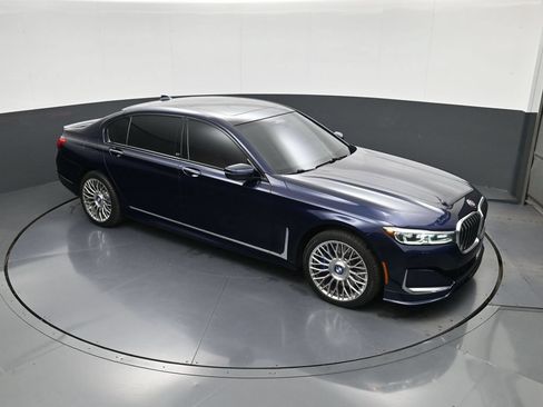 Used 2022 BMW ALPINA B7 xDrive AWD/4WD image 28