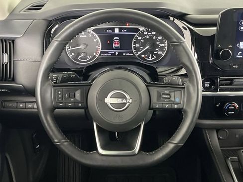 Certified 2025 Nissan Pathfinder SL FWD image 14
