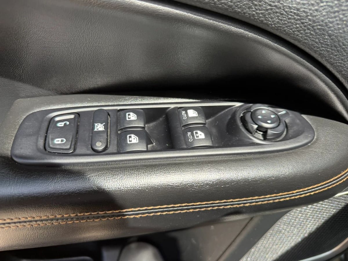 Used 2021 Jeep Compass Limited AWD/4WD image 21
