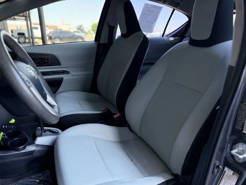 Used 2014 Toyota Prius C One image 13