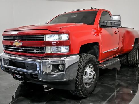 Used 2015 Chevrolet Silverado 3500 LT w/ LT Convenience Package AWD/4WD image 5