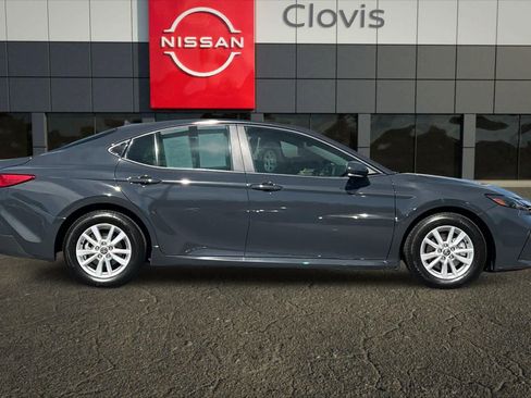 Used 2025 Toyota Camry LE image 9