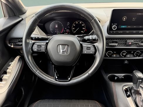 Used 2024 Honda HR-V Sport image 12