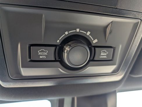 Used 2021 Toyota Tacoma TRD Off-Road image 14