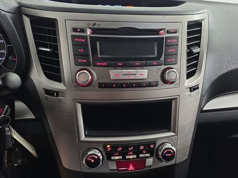 Used 2014 Subaru Outback 2.5i w/ Alloy Wheel Package image 13