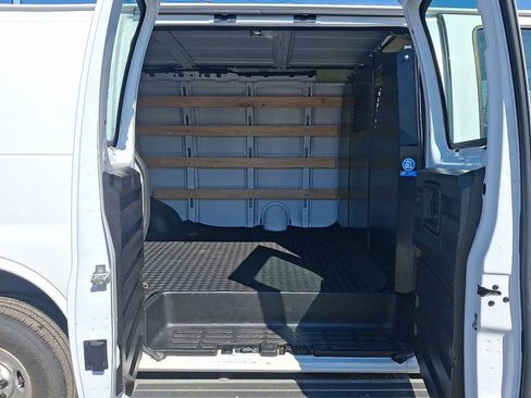 Certified 2024 GMC Savana 2500 w/ Driver Convenience Package RWD image 9