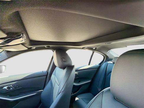 New 2026 BMW 330i xDrive Sedan w/ Premium Package image 27