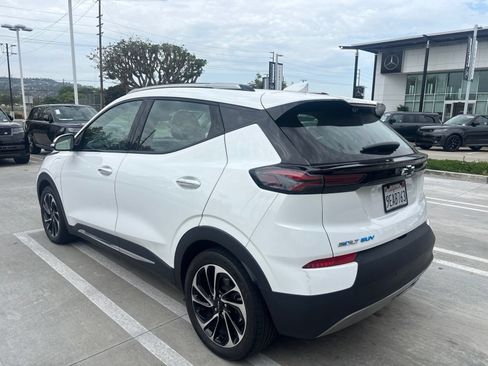 Used 2022 Chevrolet Bolt EUV Premier w/ Sun & Sound Package FWD image 4