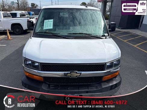Used 2017 Chevrolet Express 3500 LT w/ LT Preferred Equipment Group RWD image 2