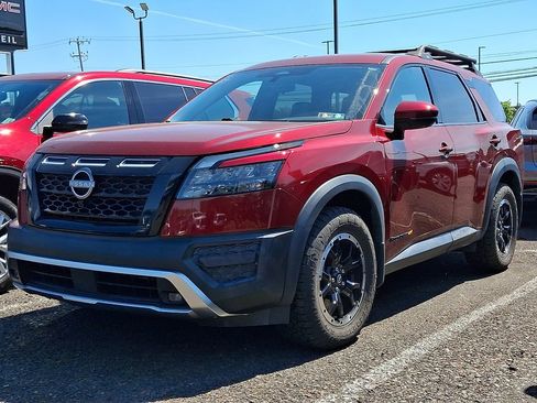 Used 2023 Nissan Pathfinder Rock Creek AWD/4WD image 2