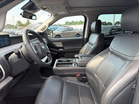 Used 2025 Ford Expedition Active RWD image 24