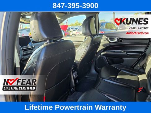 Used 2025 Jeep Compass Trailhawk AWD/4WD image 19