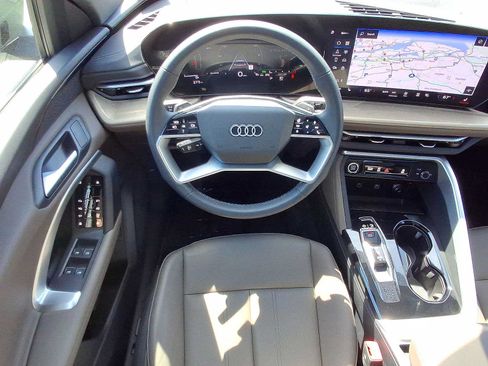 Certified 2025 Audi Q5 Premium AWD/4WD image 27