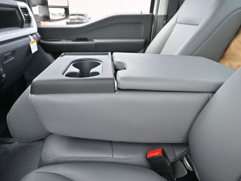 New 2026 Ford F550 2WD Regular Cab Super Duty image 19