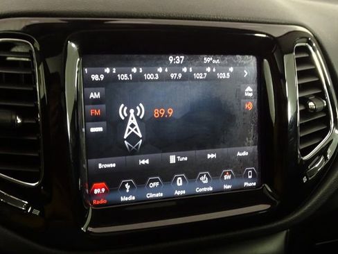 Used 2018 Jeep Compass Limited w/ Navigation Group image 34