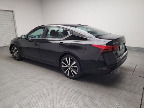 Used 2020 Nissan Altima 2.5 SR w/ Premium Package image 3