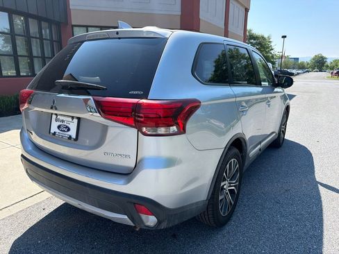 Used 2017 Mitsubishi Outlander ES AWD/4WD image 7