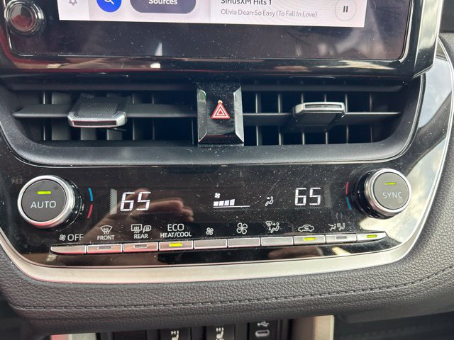 Used 2023 Toyota Corolla Cross XLE w/ Convenience Package FWD image 20