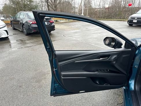 Certified 2025 Toyota Camry XSE FWD image 31
