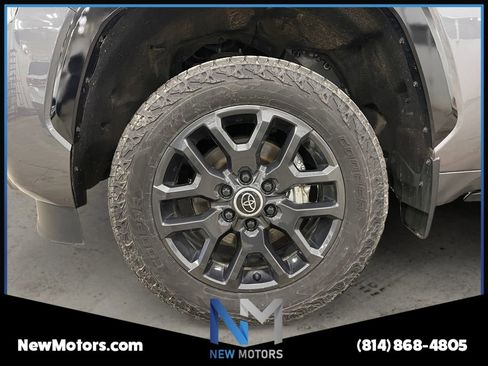 Used 2024 Toyota Sequoia Platinum image 14