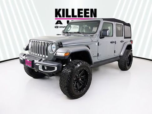 Used 2018 Jeep Wrangler Unlimited Sahara AWD/4WD image 3