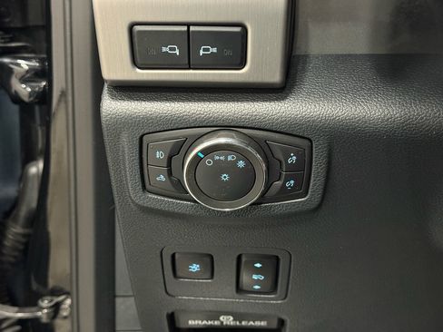 Certified 2022 Ford F350 Platinum w/ Snow Plow Prep Package image 12