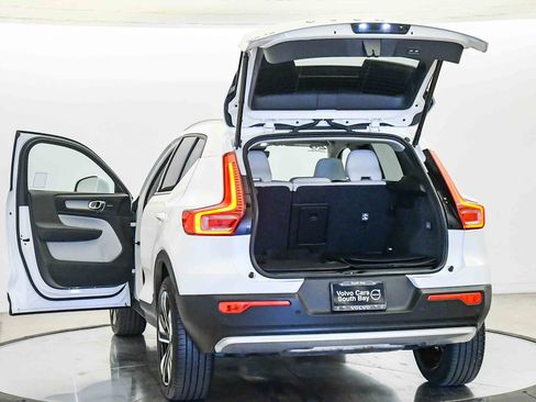Certified 2023 Volvo XC40 B5 Plus w/ Driver Assist Package AWD/4WD image 26