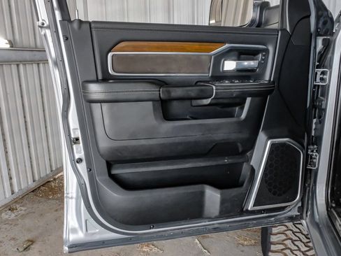 Used 2022 RAM 3500 Laramie AWD/4WD image 43